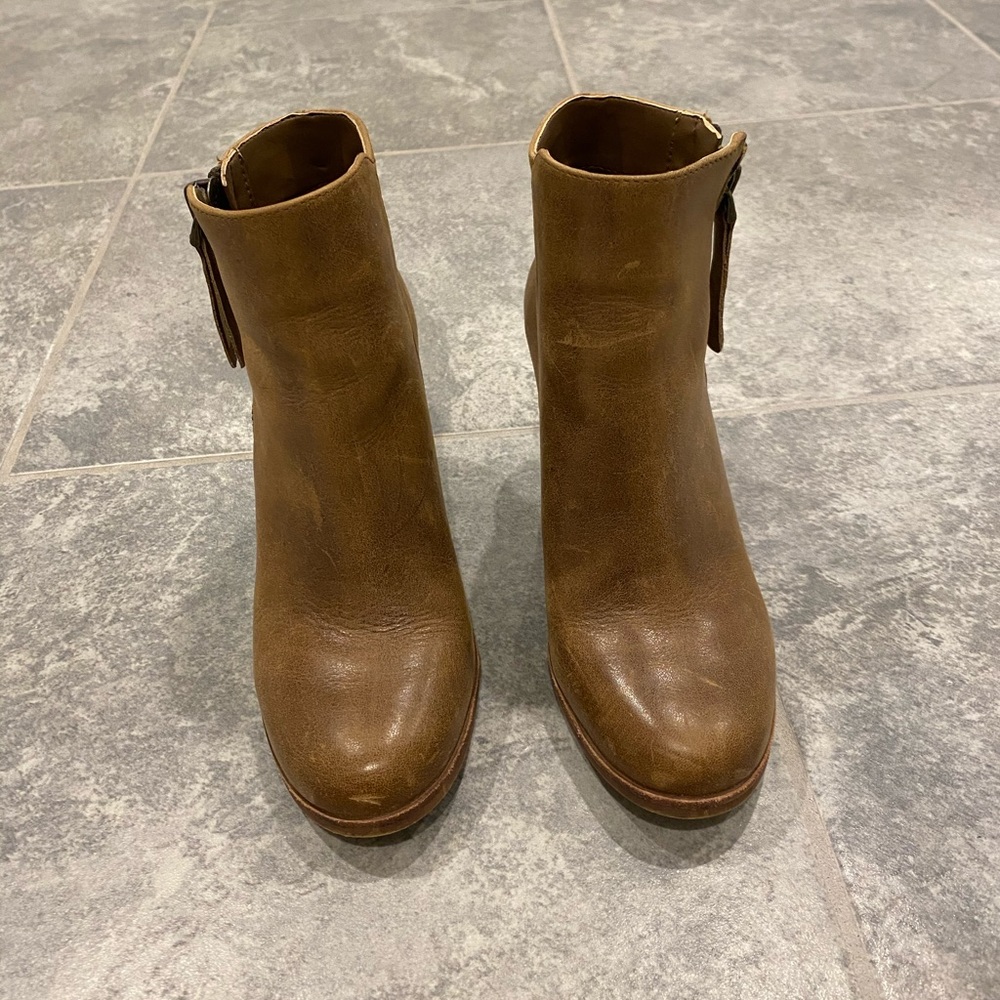Ankle boots